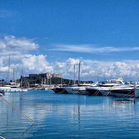 Escapade Antiboise Avec Parking Inclus Hotel อองทีบส์ ภายนอก รูปภาพ